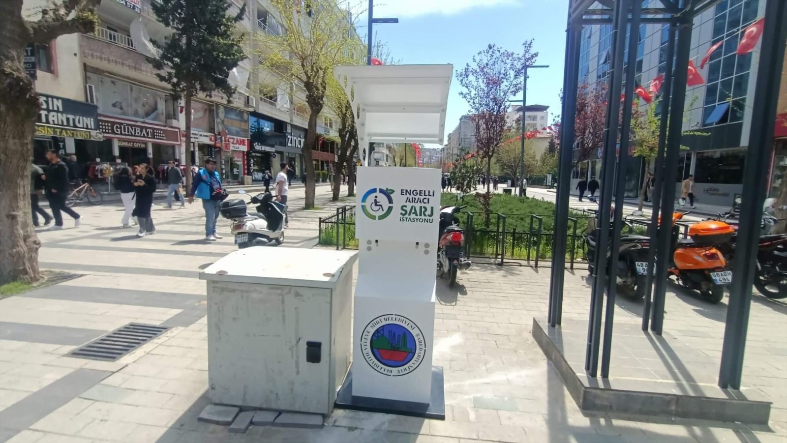 Siirt’te erişilebilirlik hizmetleri kapsamında şarj istasyonları kuruldu