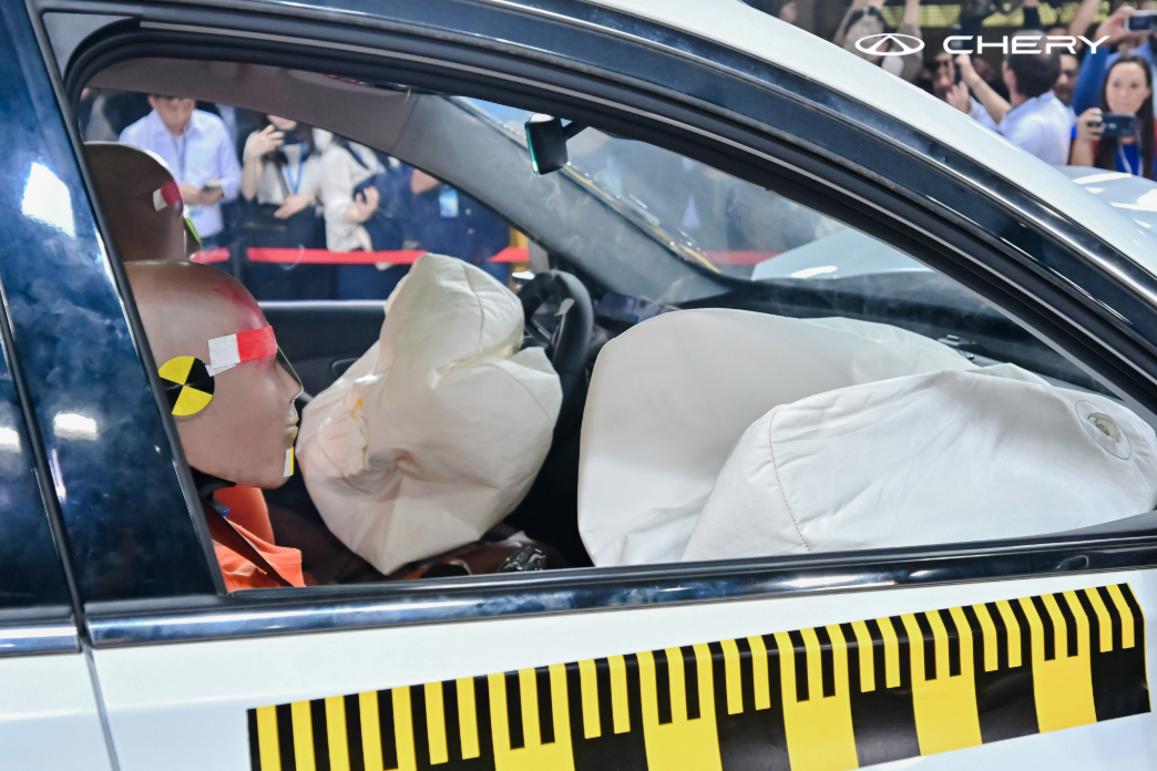 Chery TIGGO9, üç araçlı çarpışma testini başarıyla tamamladı
