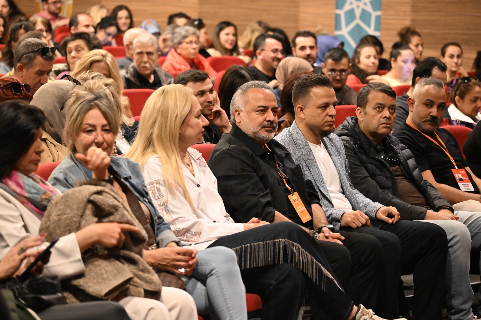 Manisa’da ”Sen İstanbul’dan Daha Güzelsin” oyunu sahnelendi