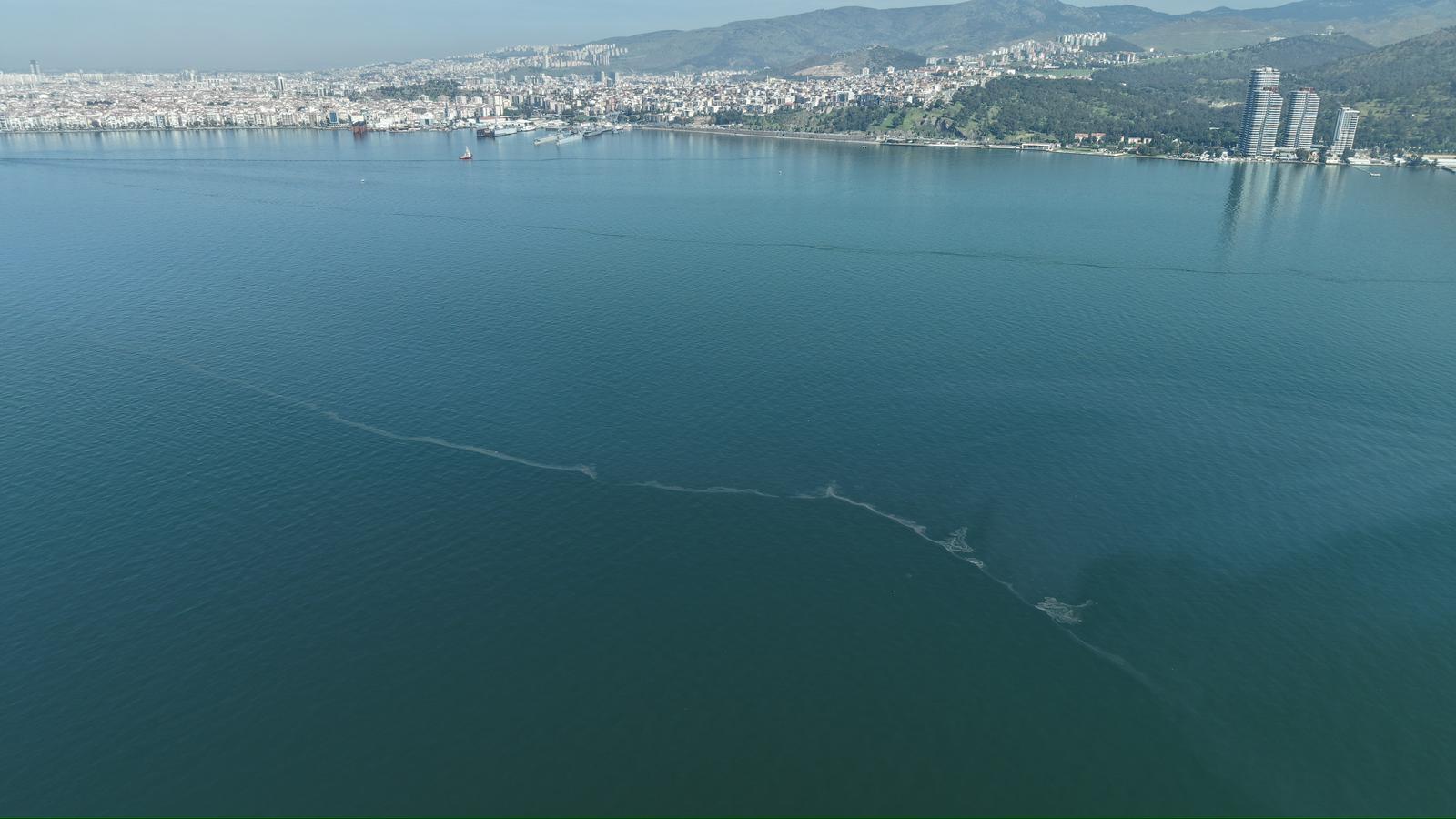 İzmir Körfezi’nde 6 ayda 12 kirlilik vakası tespit edildi