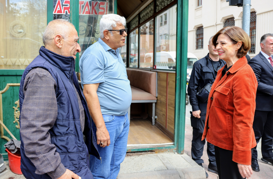 Başkan Ünlüce Hamamyolu’nda vatandaşlarla buluştu