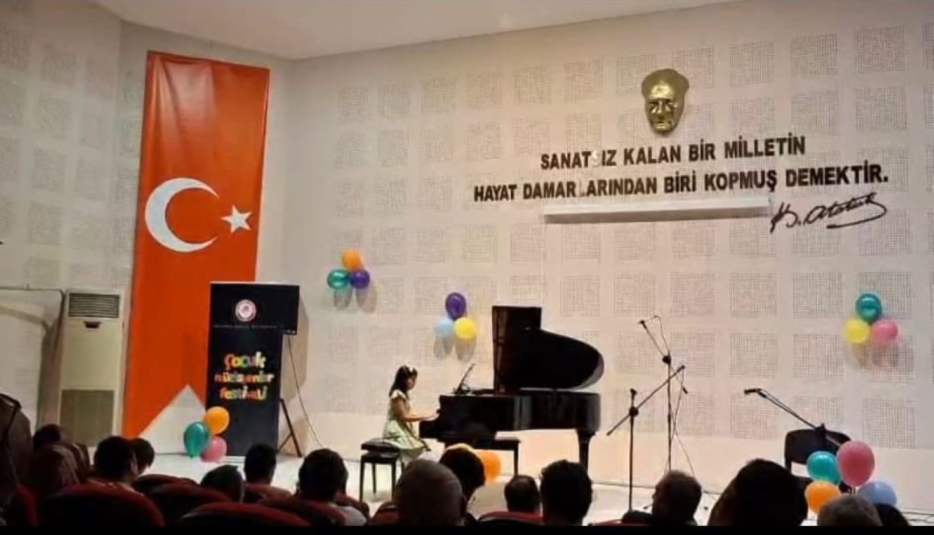 Konyaaltı Müzik Akademisi öğrencileri festivalde sahne aldı
