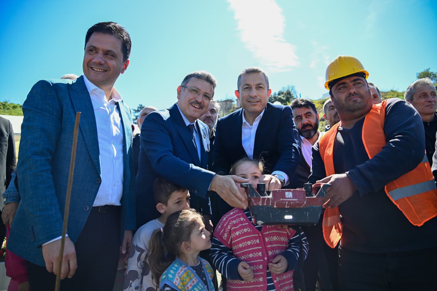 Başkan Genç, Kanuni Mahallesi Camii’nin temel atma törenine katıldı