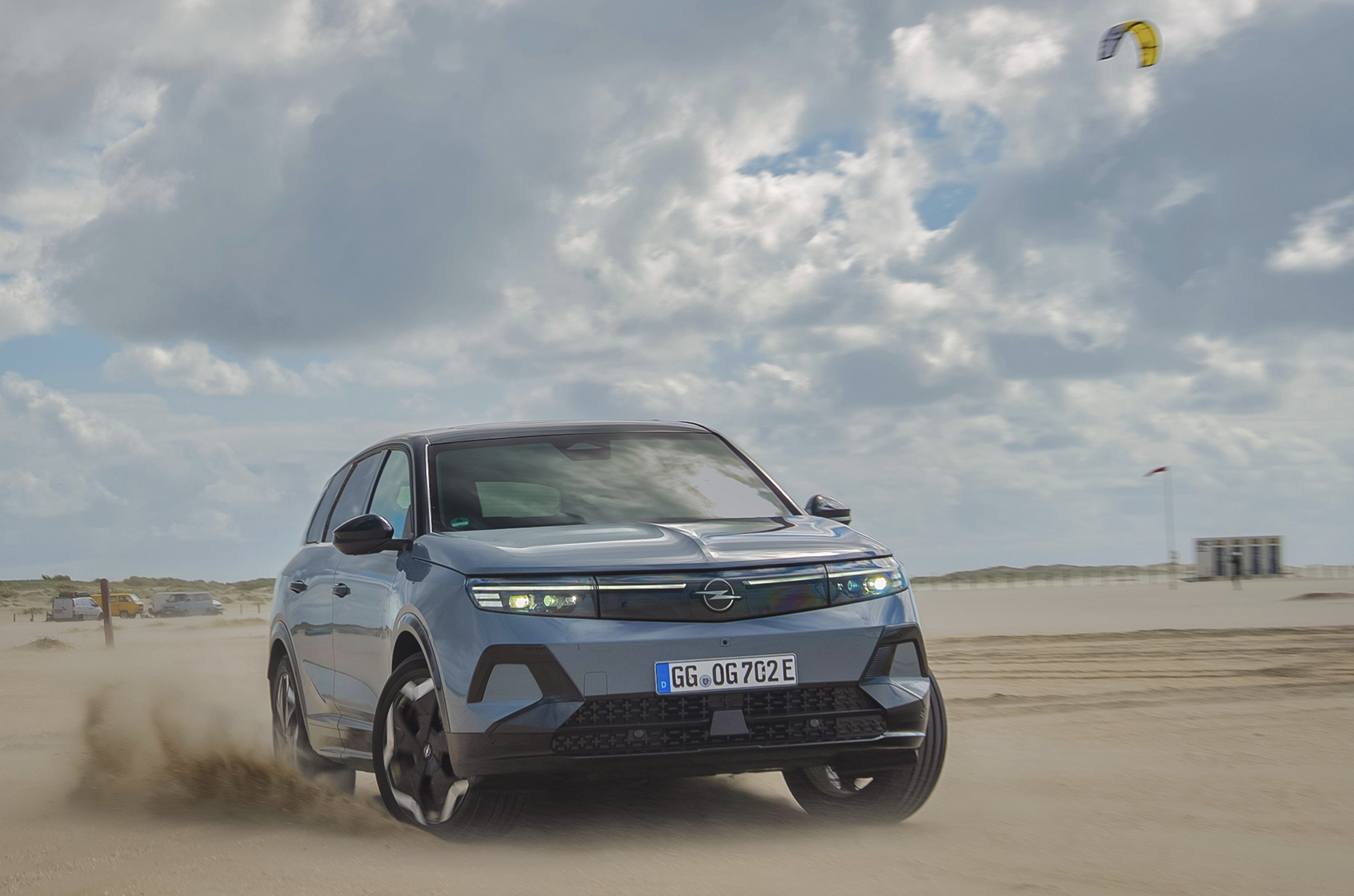 Yeni Opel Grandland Elektrik AWD Türkiye’de satışa sunuldu