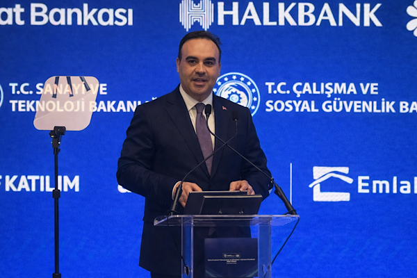 Bakan Kacır, Türk ve Belçikalı iş dünyası temsilcileriyle bir araya geldi