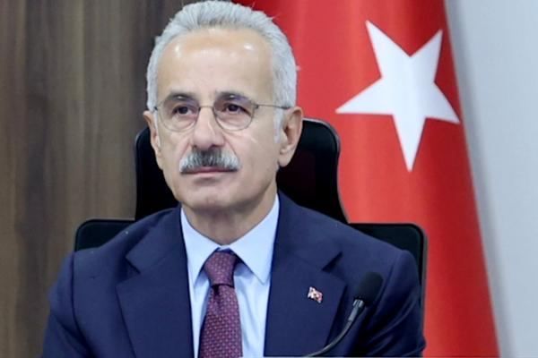 Uraloğlu: Kurallara uymak hayata duyduğumuz saygının göstergesidir