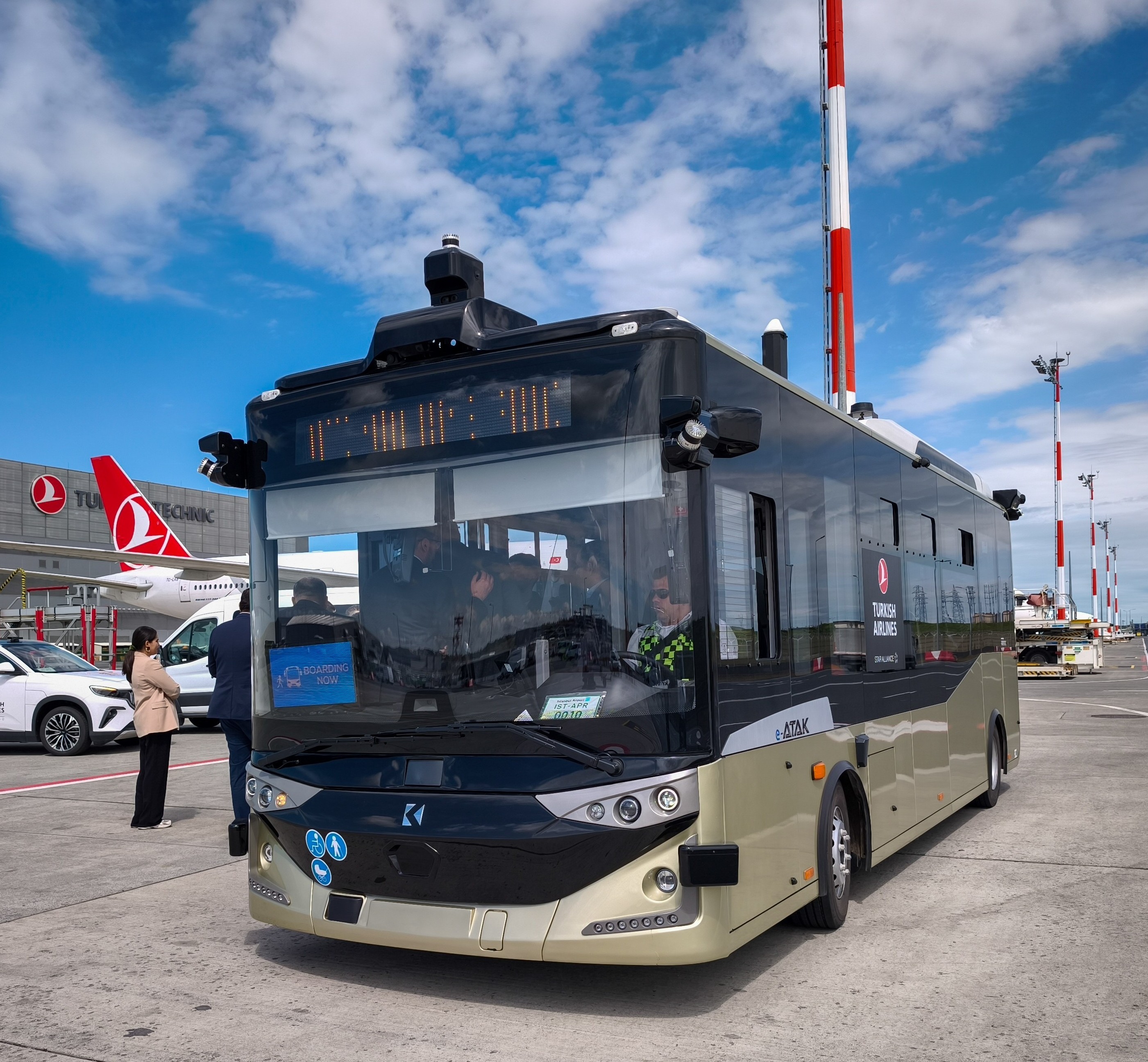 Karsan otonom teknolojisini toplu ulaşımdan sonra havalimanlarına da taşımayı sürdürüyor!