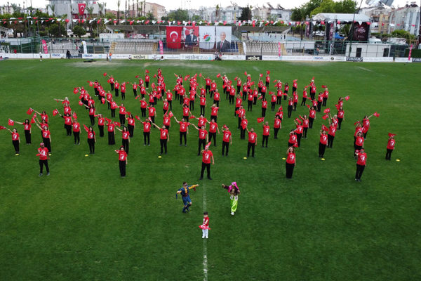 Mimar Sinan Akademi’den 19 Mayıs gösterisi