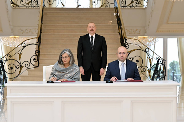 Aliyev, BM İnsan Yerleşimleri Programı İcra Direktörü Rossbach ile görüştü