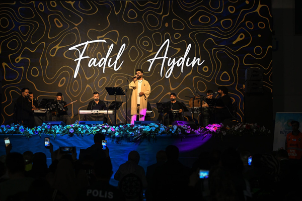 Malatya’da Anneler Günü’nde Fadıl Aydın konseri