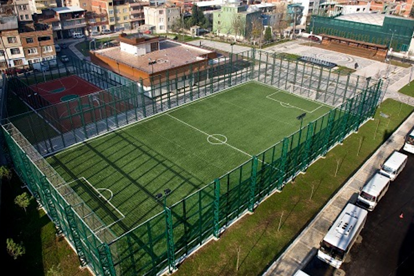Çiftehavuzlar’da halı saha tartışması: Tahliye süreci devam ediyor