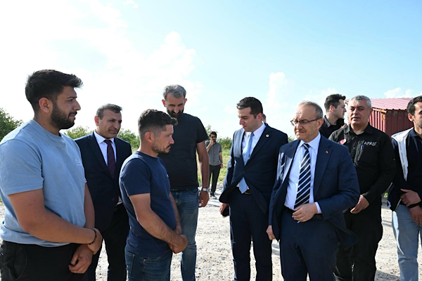Vali Yavuz Yazıhan’da incelemeler yaptı