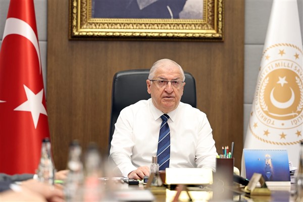 Bakan Güler, Azerbaycan Savunma Bakanı Hasanov ile görüştü