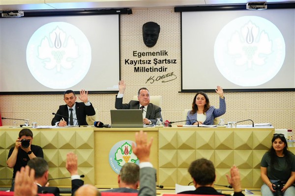 Mersin’de ulaşım ve sosyal projeler gündeme geldi