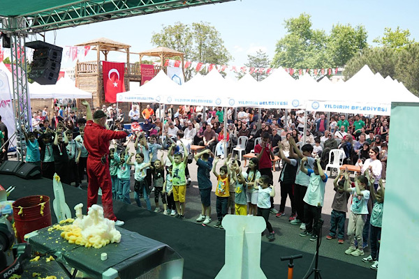 Yıldırım Belediyesi 2. Bursa Gençlik ve Teknoloji Festivali’ni başlattı