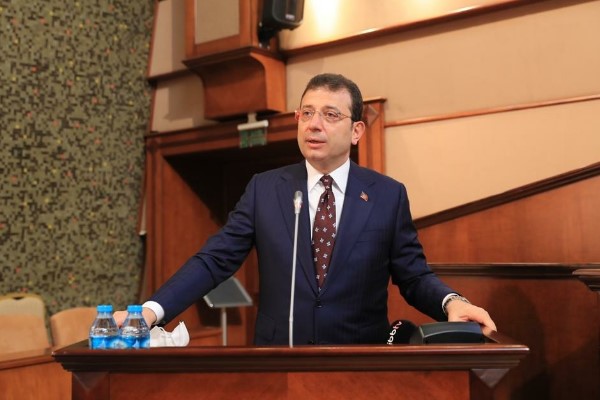 Ekrem İmamoğlu ve Dilek İmamoğlu’na Özgürlük Savaşçısı ödülü