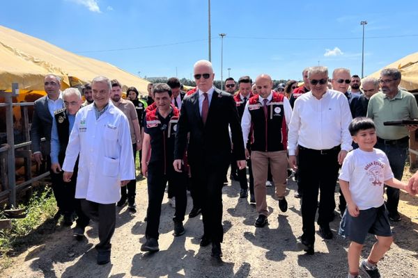 Vali Gül, Bahçelievler’de kurban alanında incelemeler yaptı