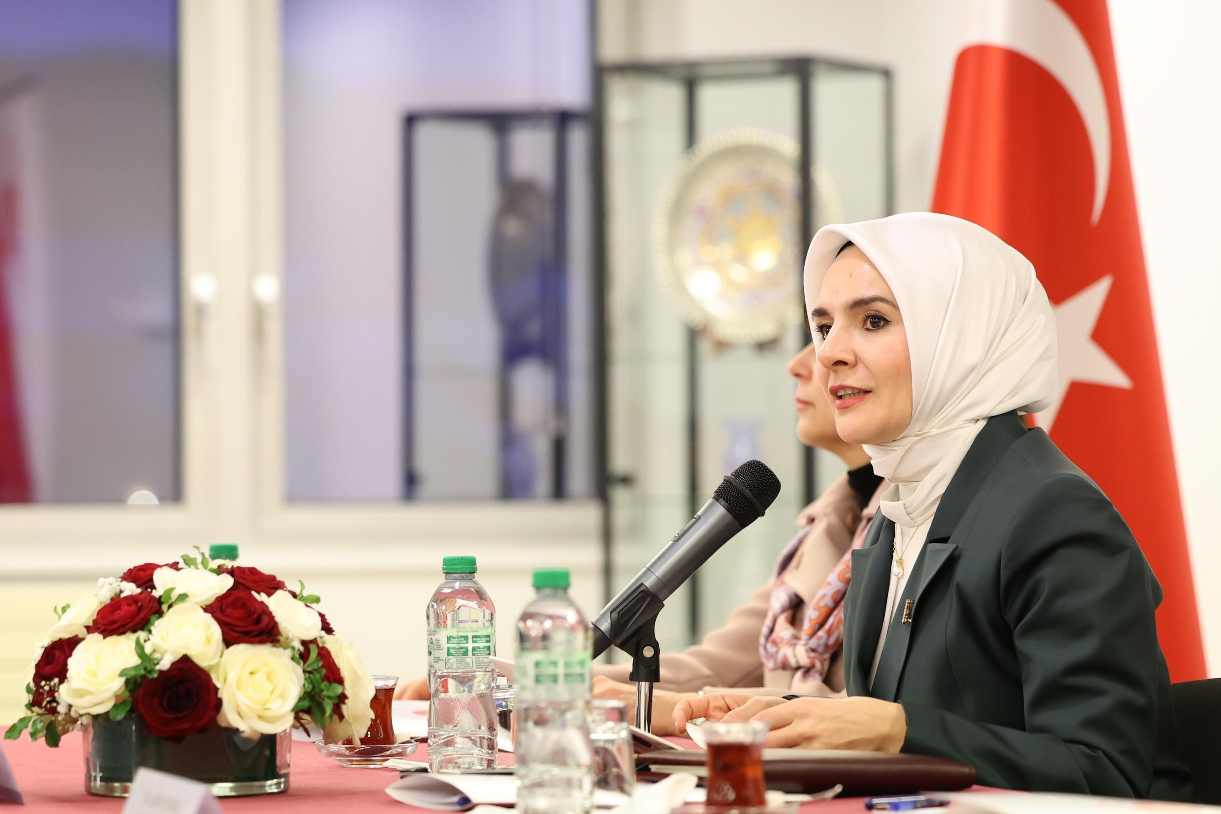 Göktaş: Evlatlarımızı akımların ve algoritmaların insafına bırakmayacağız
