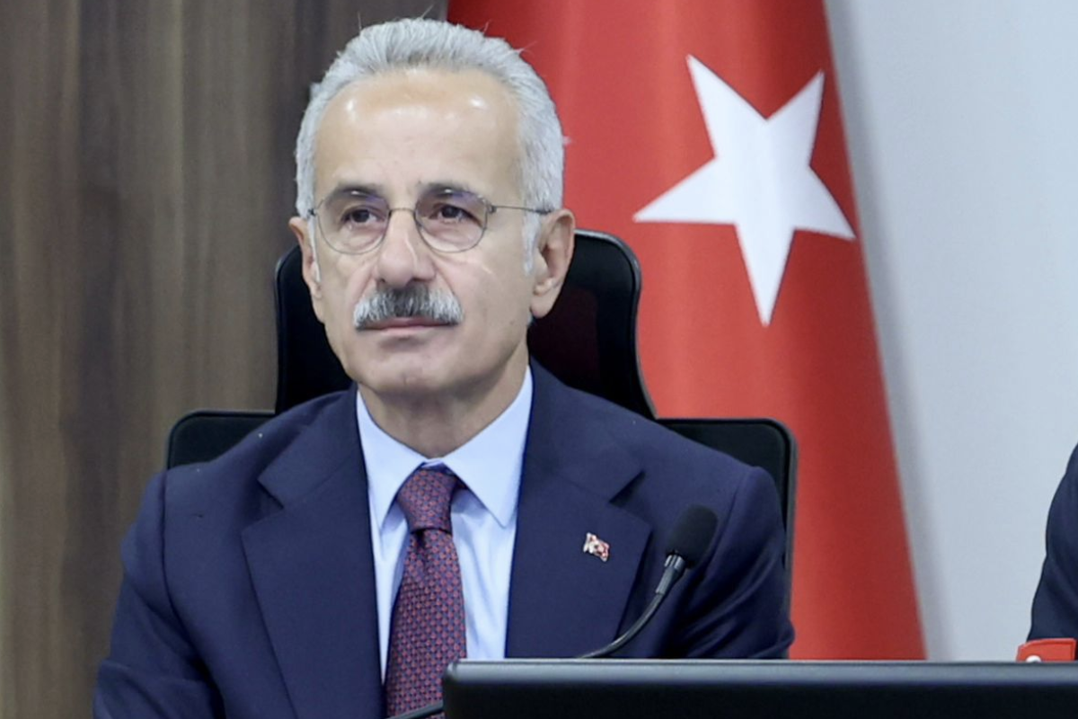 Uraloğlu: Mersin-Gaziantep YHT Hattı Orta Koridor ve Kalkınma Yolu’na bağlanacak
