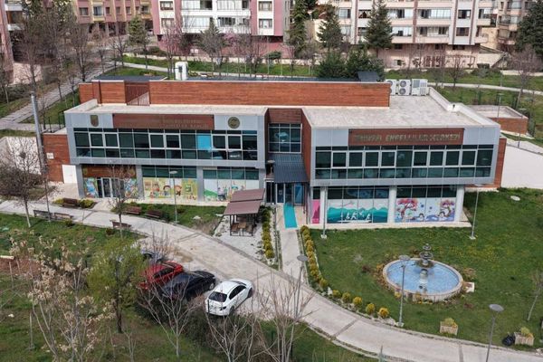 Ankara’da özel gereksinimli çocuk ve ailelerine ücretsiz destek