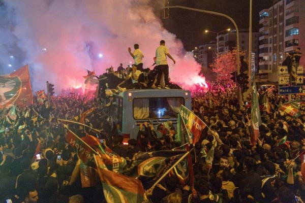 Eşbaşkan Hatun, Amedspor’un şampiyonluk kutlamasına katıldı