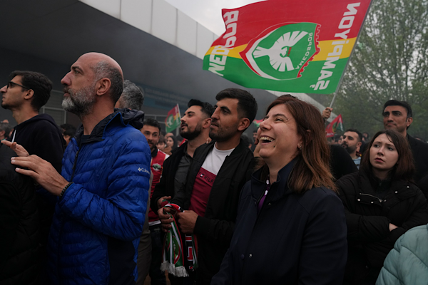 Amedspor’un Süper Lig sevinci meydanlarda kutlandı
