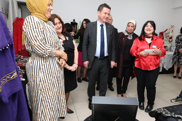 OSMEK Elmasbahçeler Kurs Merkezi’nde yıl sonu sergisi açıldı