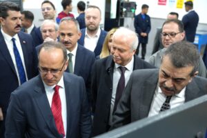 Eğitim Üssünde Bakan Ziyareti: Yusuf Tekin, Teknopark Ankara İvedik OSB MTAL’i İnceledi