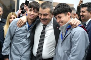Eğitim Üssünde Bakan Ziyareti: Yusuf Tekin, Teknopark Ankara İvedik OSB MTAL’i İnceledi