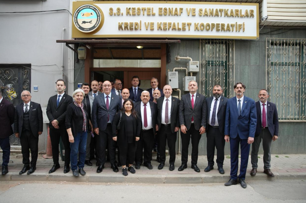 Özdağ, Bursa’da Meslek Odaları ve Esnaf Odası’nı ziyaret etti