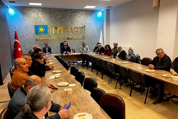 Kaplan: Tek dertleri koltuklarını korumak