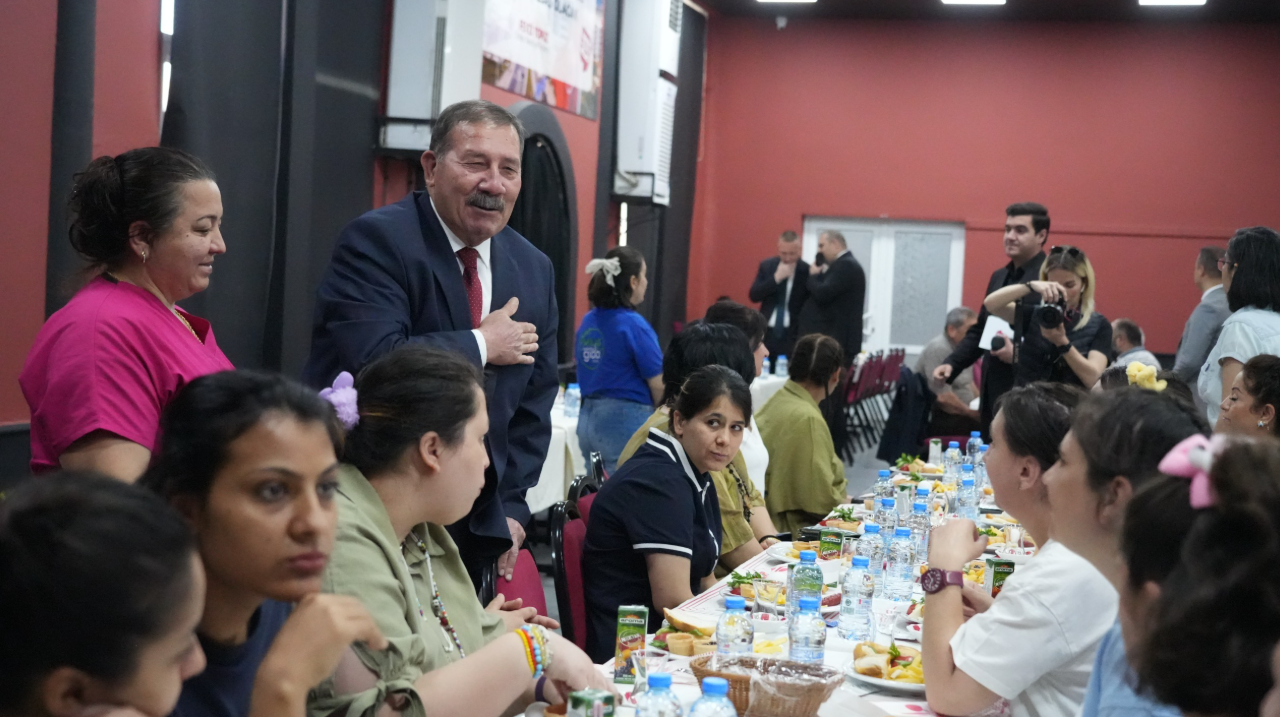 Başkan Topuz’dan özel bireylerle bir araya geldi