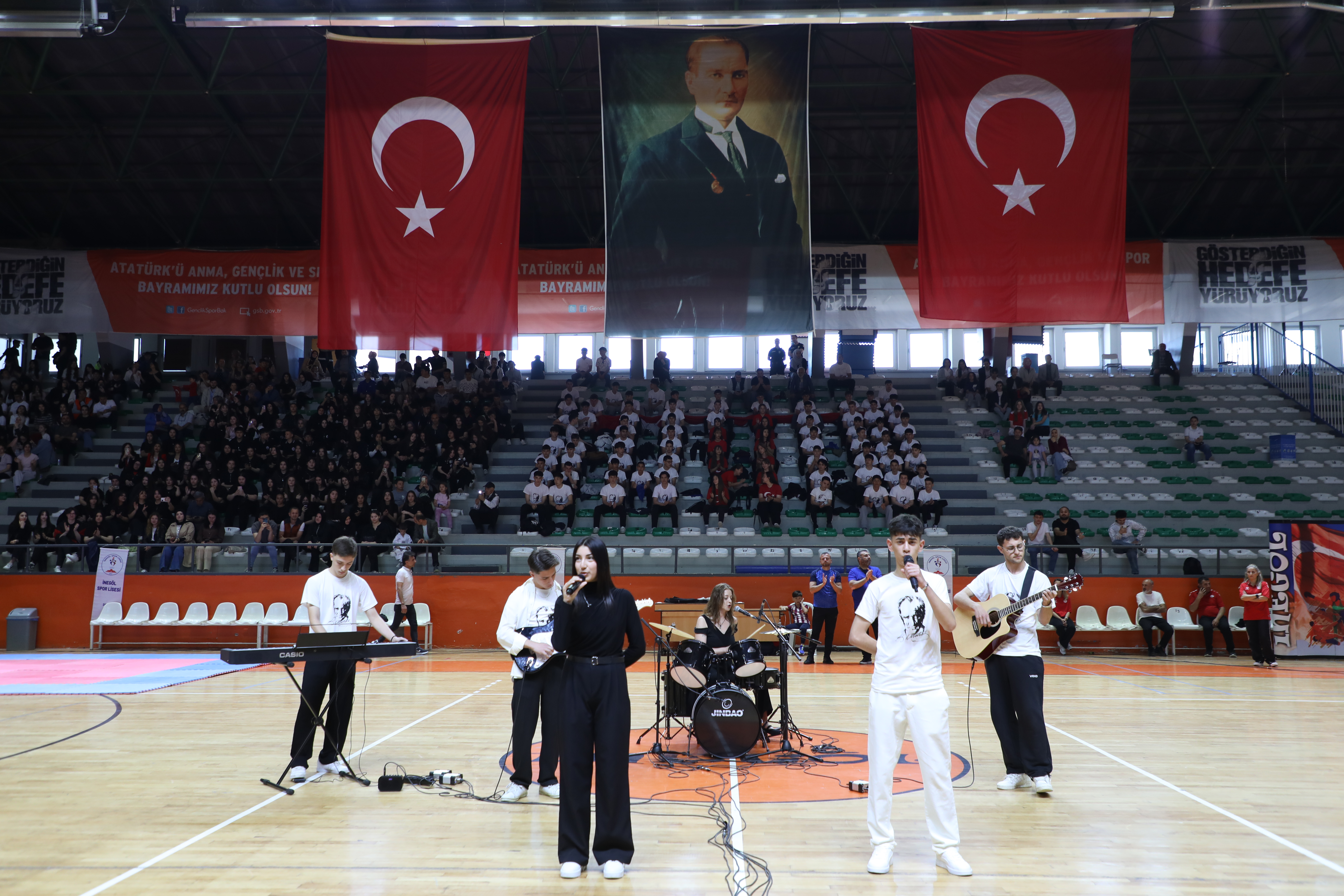 İnegöl’de 19 Mayıs kutlamaları düzenlendi