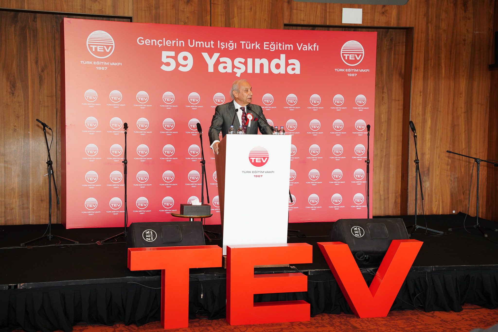 Gençlerin umut ışığı Türk Eğitim Vakfı, 59 yaşında