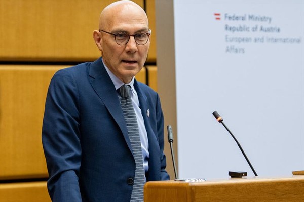 Türk: Liderler toplumların gerçekliğini yansıtmalı