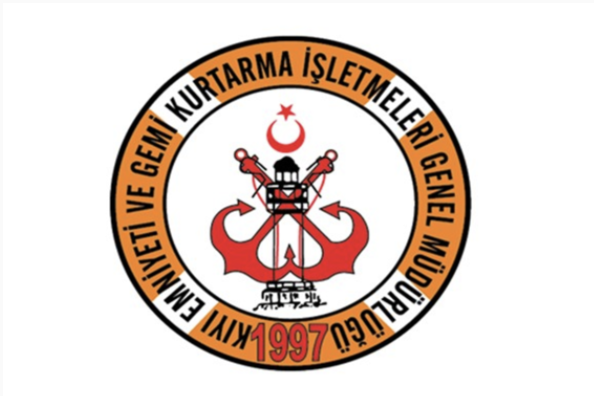 Marmara Denizi’nde makine arızası yaşayan gemi emniyetle demirletildi