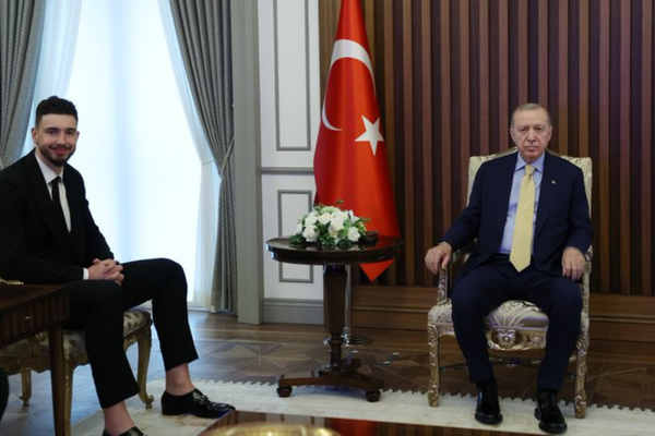 Cumhurbaşkanı Erdoğan, Milli Basketbolcu Alperen Şengün’ü kabul etti