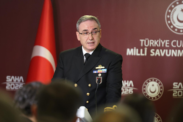 MSB: Hakkari-Van yolundaki geçici köprü kurulumu tamamlandı