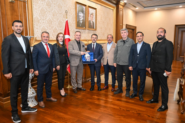 KAISİAD yönetiminden Vali İlhami Aktaş’a ziyaret