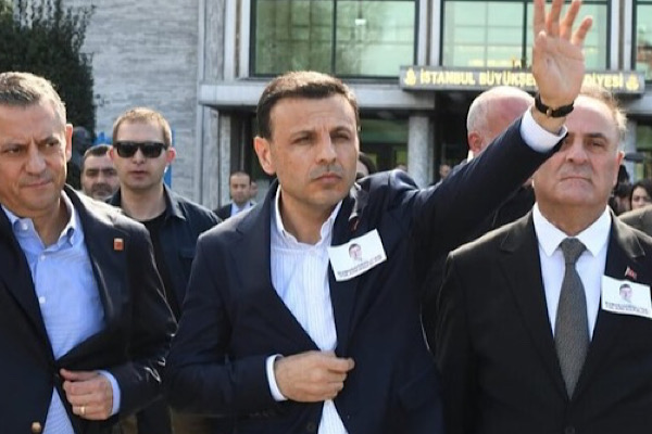 Çelik: İBB, İstanbul’u demir ağlarla örmeyi sürdürüyor