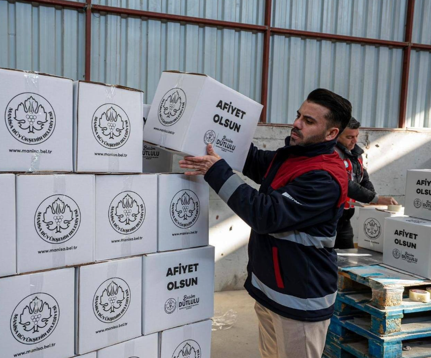 Manisa Büyükşehir Belediyesi’nden Kurban Bayramı öncesi gıda desteği
