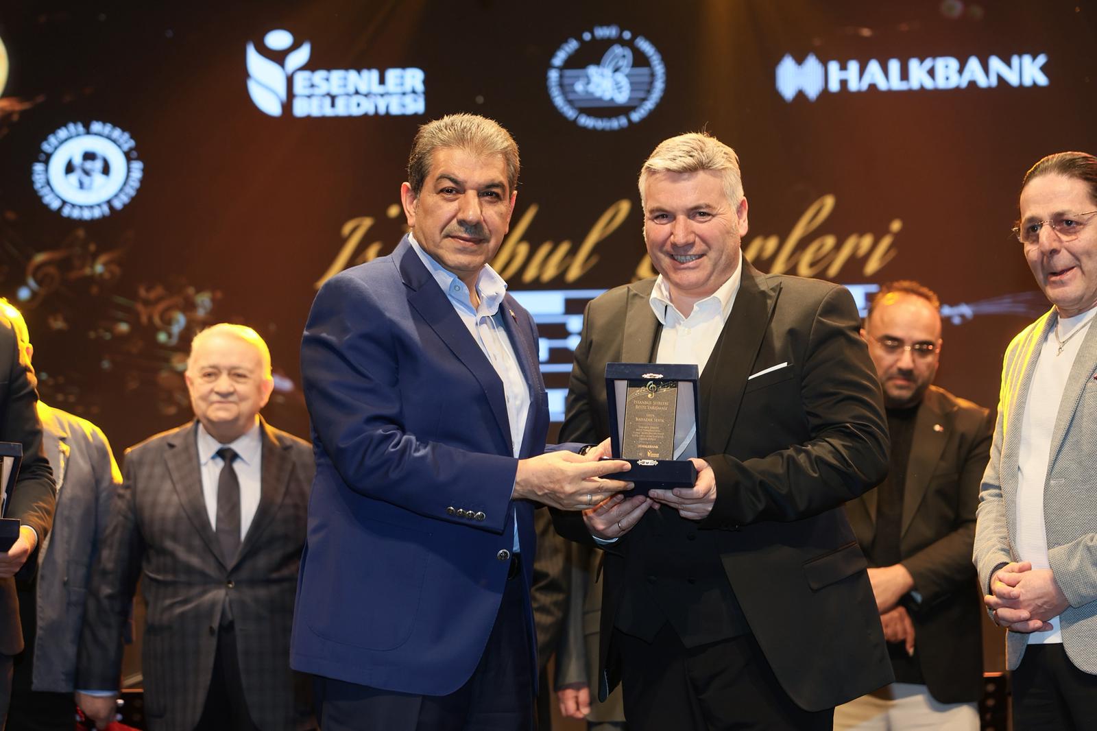 Esenler’de İstanbul Şiirleri Beste Yarışması”nın ödülleri verildi