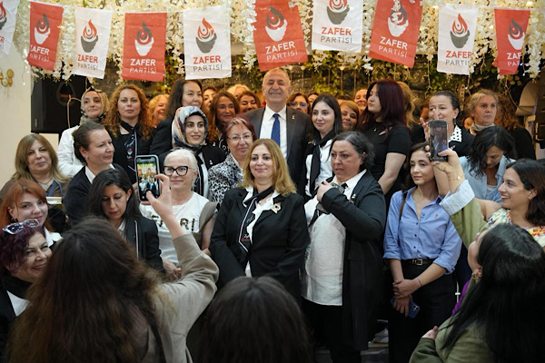 Özdağ: Cumhuriyet, kadını aynı zamanda yurttaş olarak gördü