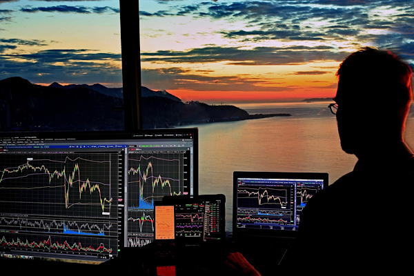 BIST 30 endeksinde bankacılık desteğiyle alım iştahı ve hacim artışı öne çıkıyor