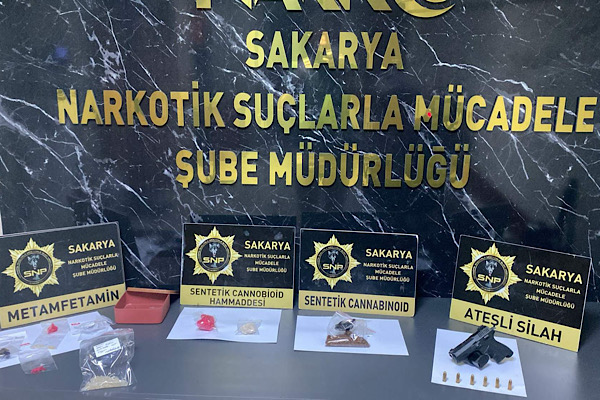 Sakarya’da uyuşturucuyu klozete dökmeye çalışan şüpheli tutuklandı