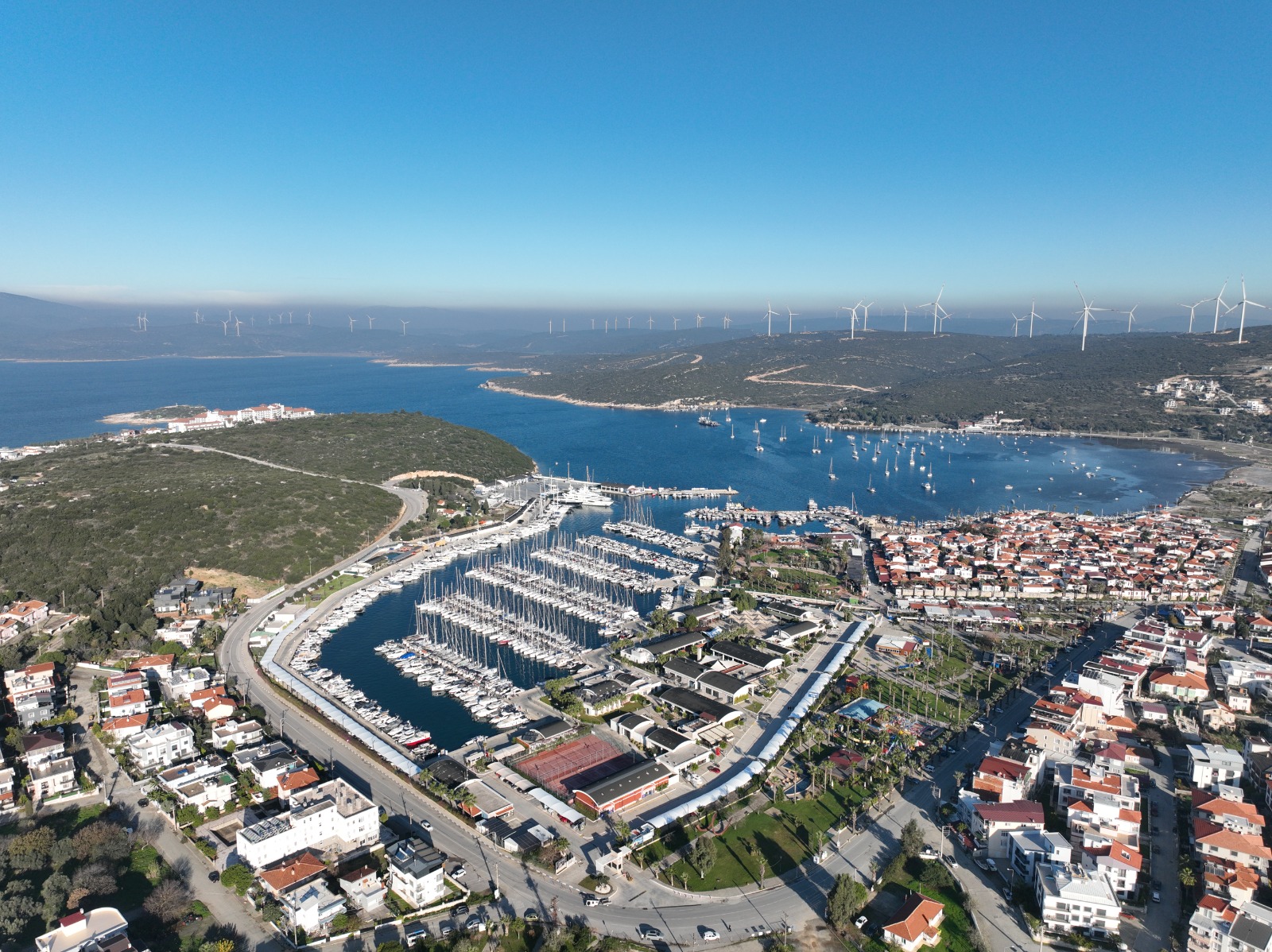 Teos Marina Dünya Çevre Haftası’nda bir kez daha sahadaydı