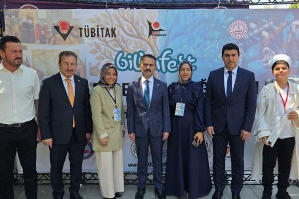 Aktaş, “Köklerden Geleceğe Bilim” Şenliğini ziyaret etti