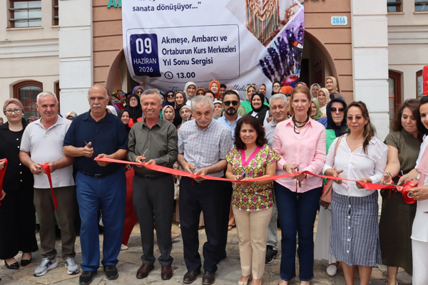 Akmeşe’de İZMEK yıl sonu sergisi açıldı