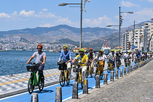 İzmir’de uluslararası fuarcılık zirvesi düzenlendi