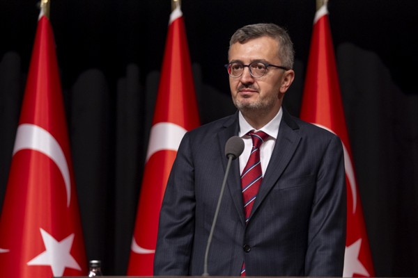Cumhurbaşkanlığı İletişim Başkanı Duran, “CİMER’e Renk Kat” ödül törenine katıldı